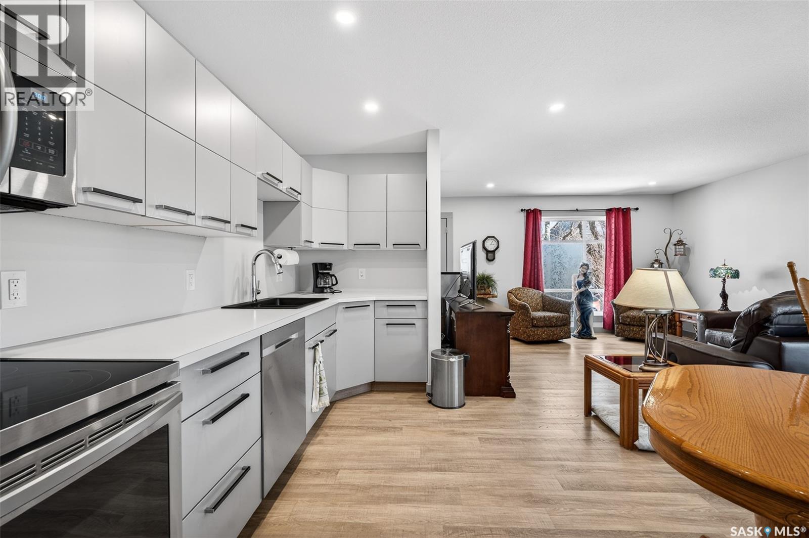 1160 Willow Avenue, Moose Jaw, Saskatchewan  S6H 1G8 - Photo 15 - SK033487