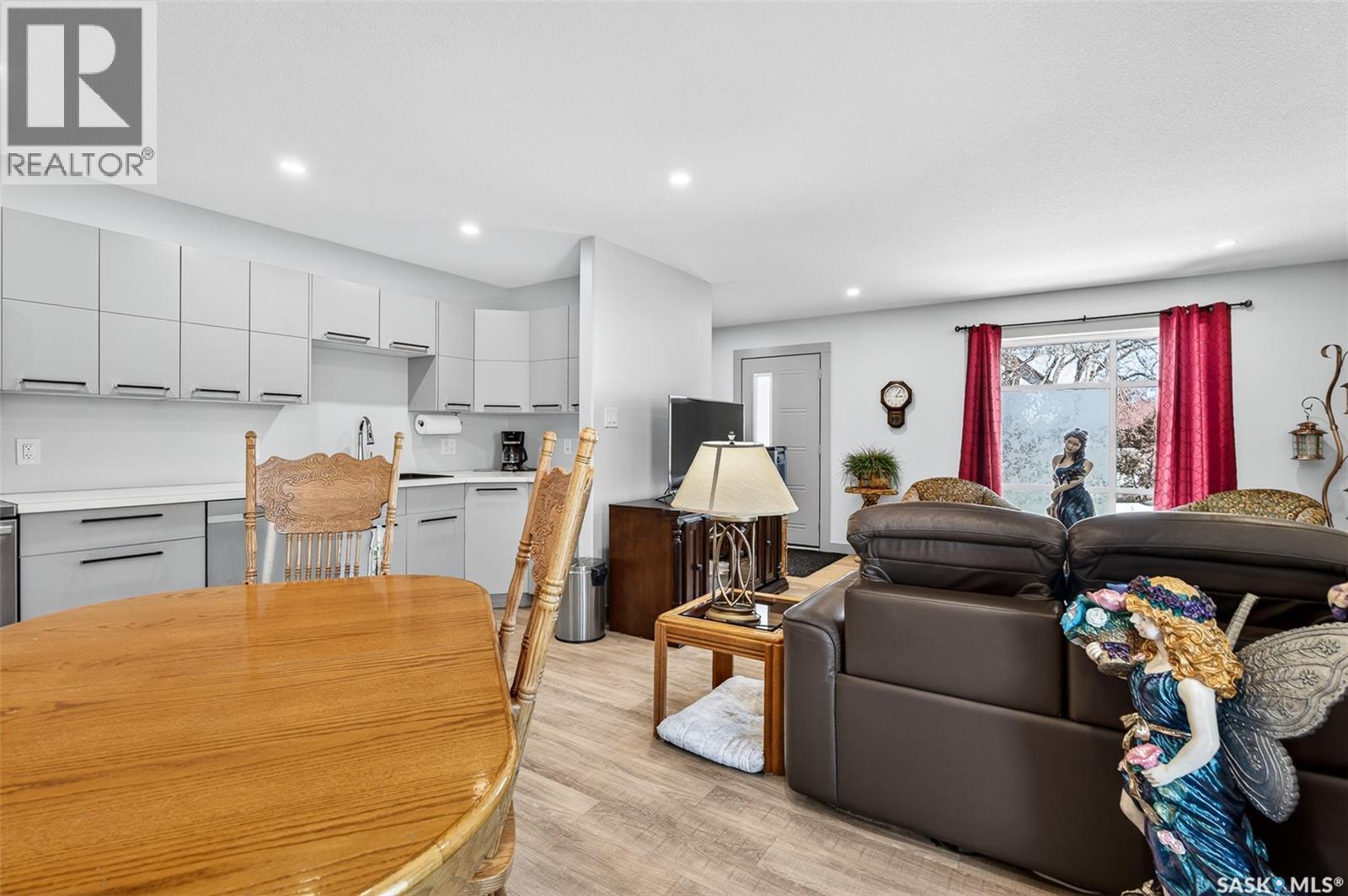 1160 Willow Avenue, Moose Jaw, Saskatchewan  S6H 1G8 - Photo 9 - SK033487