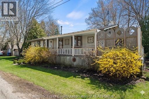 135 Essex Boulevard, Amherstburg, Ontario  N9V 2Y8 - Photo 1 - 26009112