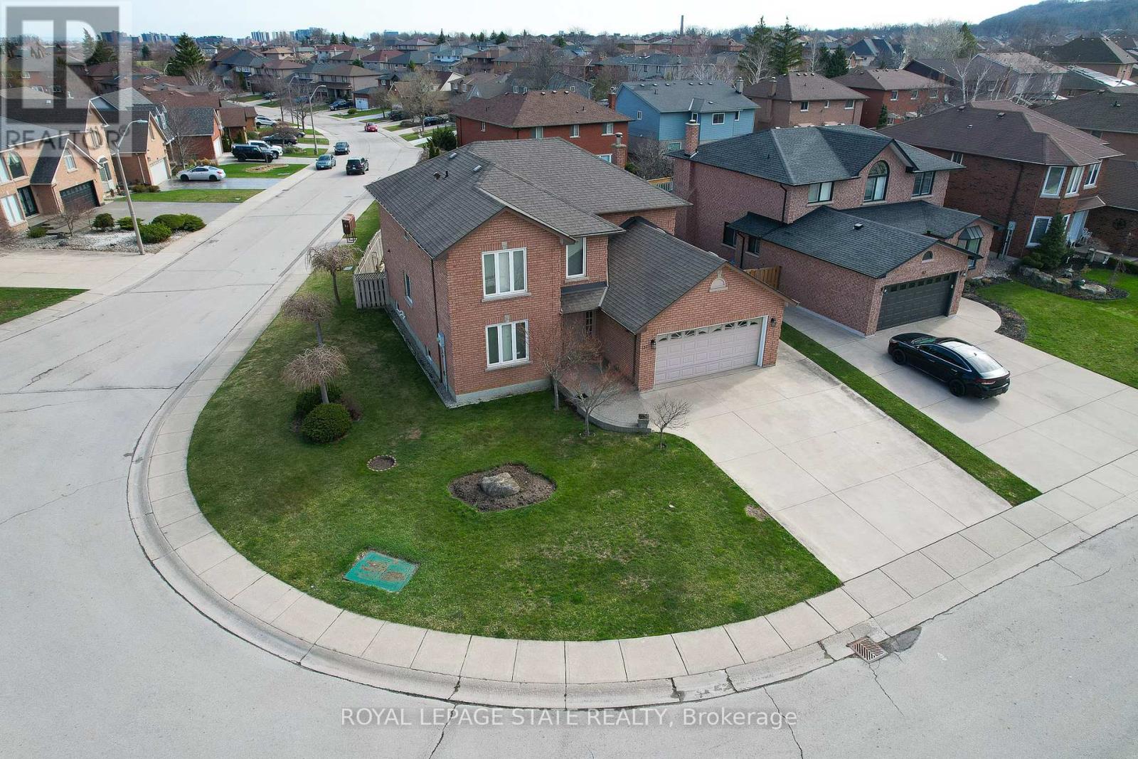 137 National Drive, Hamilton, Ontario  L8G 5B3 - Photo 2 - X13040112