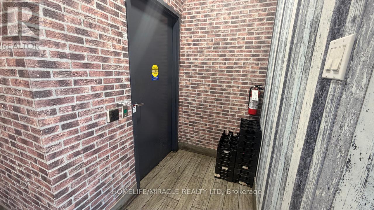 2 - 206 King George Road, Brantford, Ontario  N3R 5L3 - Photo 7 - X13040116