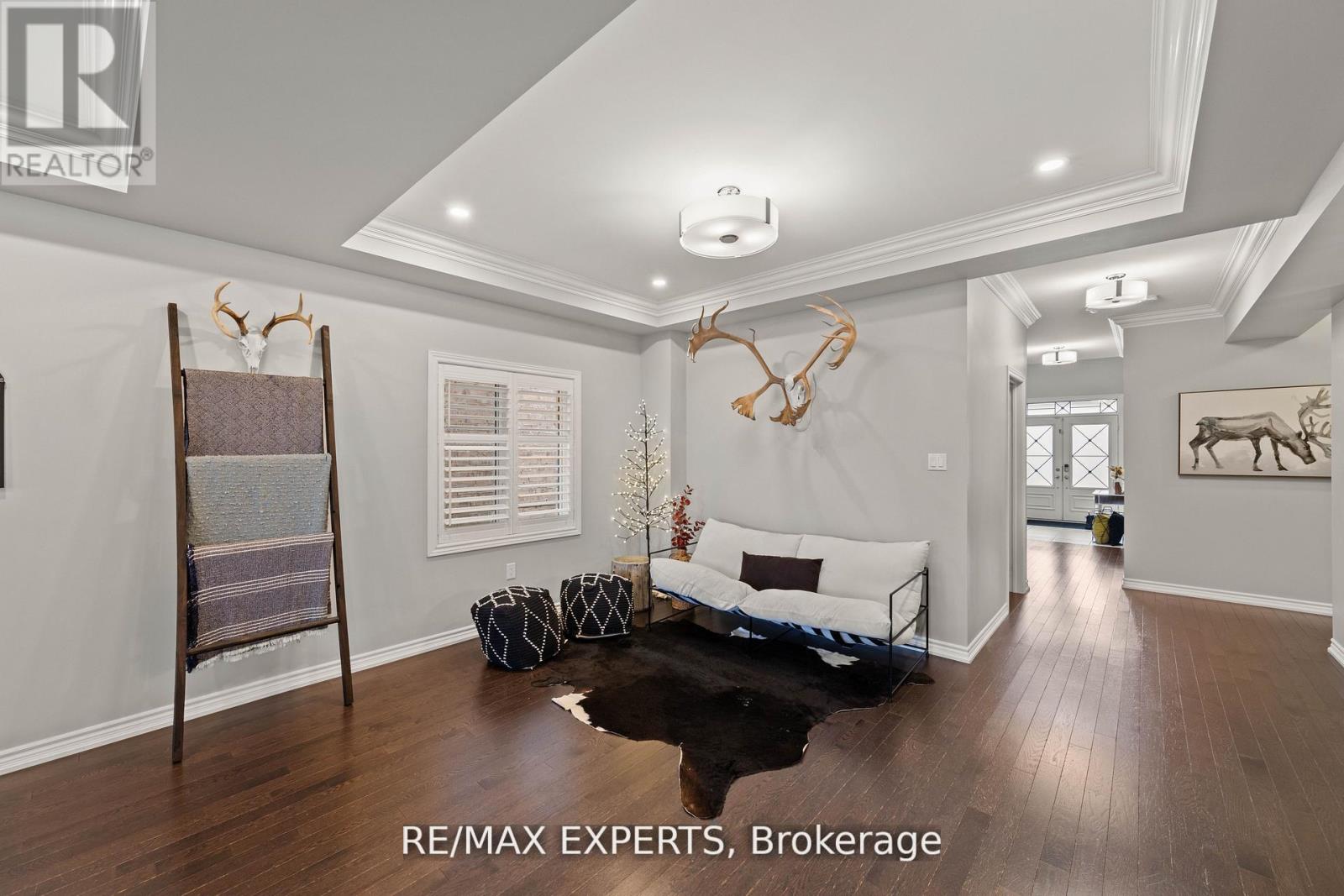 48 Manor Glen Crescent, East Gwillimbury, Ontario  L0G 1M0 - Photo 10 - N12936420