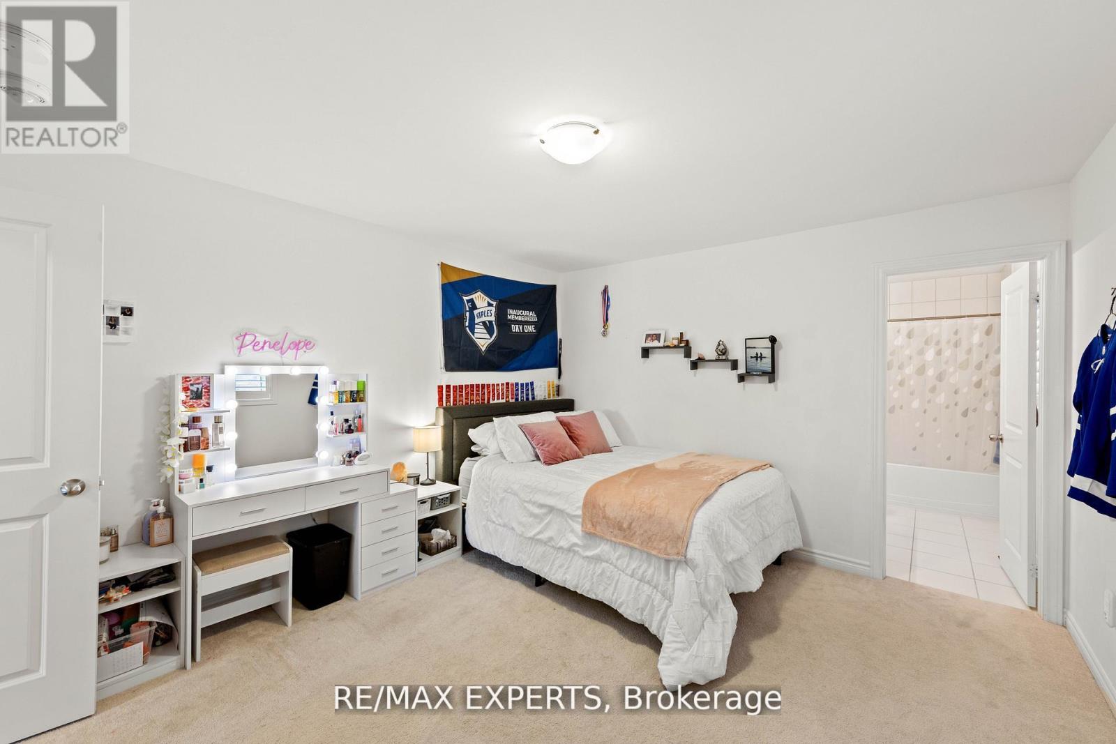 48 Manor Glen Crescent, East Gwillimbury, Ontario  L0G 1M0 - Photo 23 - N12936420