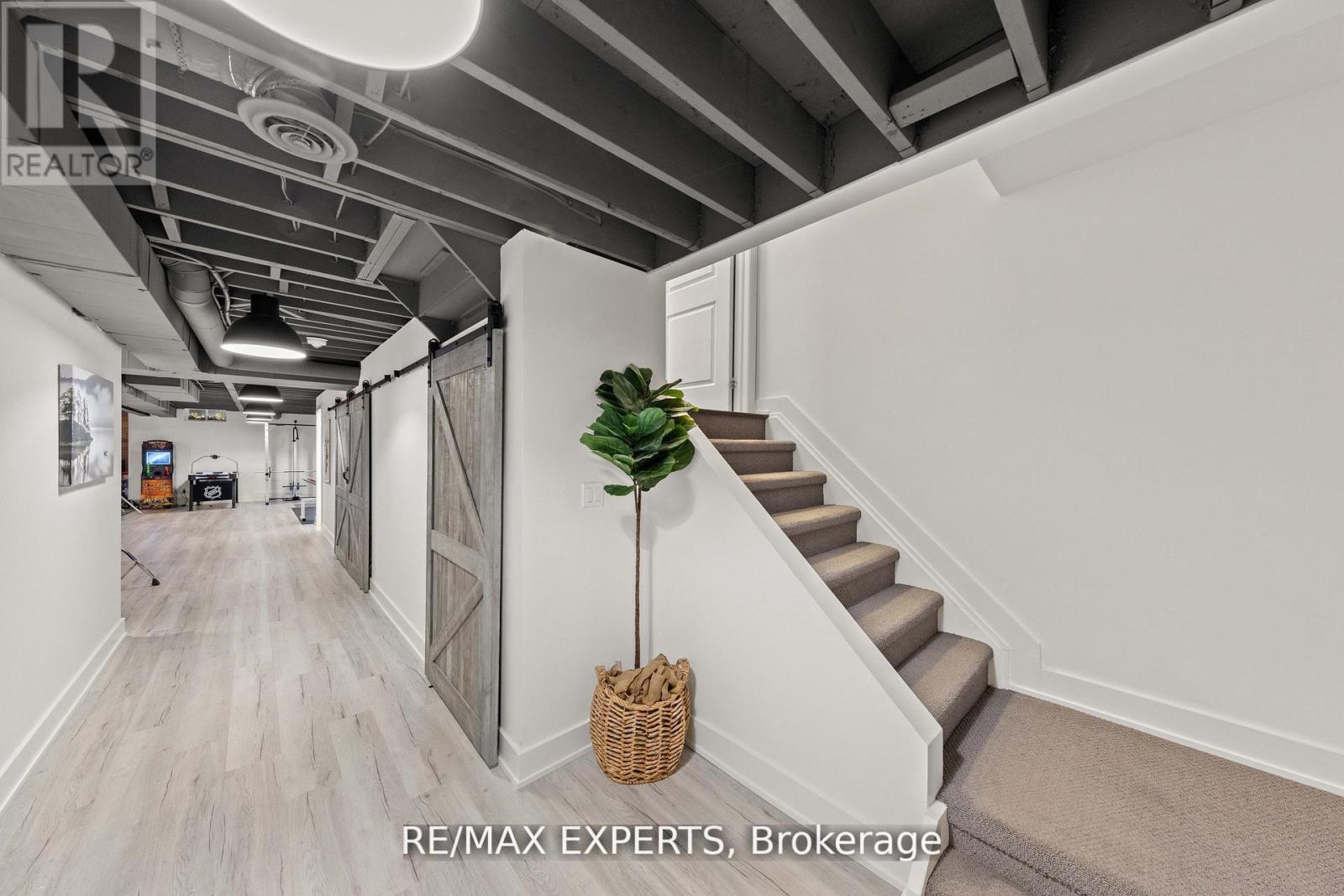 48 Manor Glen Crescent, East Gwillimbury, Ontario  L0G 1M0 - Photo 34 - N12936420