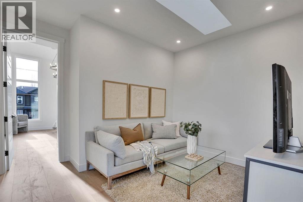 2012 35 Street SW, Calgary, Alberta  T3E 2X6 - Photo 24 - A2304128