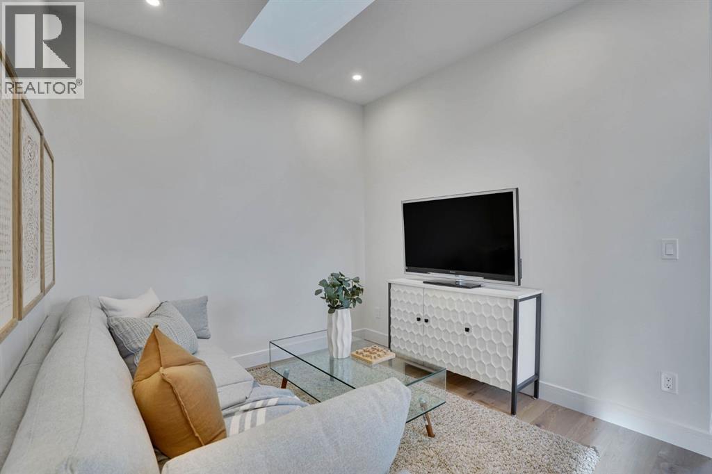 2012 35 Street SW, Calgary, Alberta  T3E 2X6 - Photo 25 - A2304128