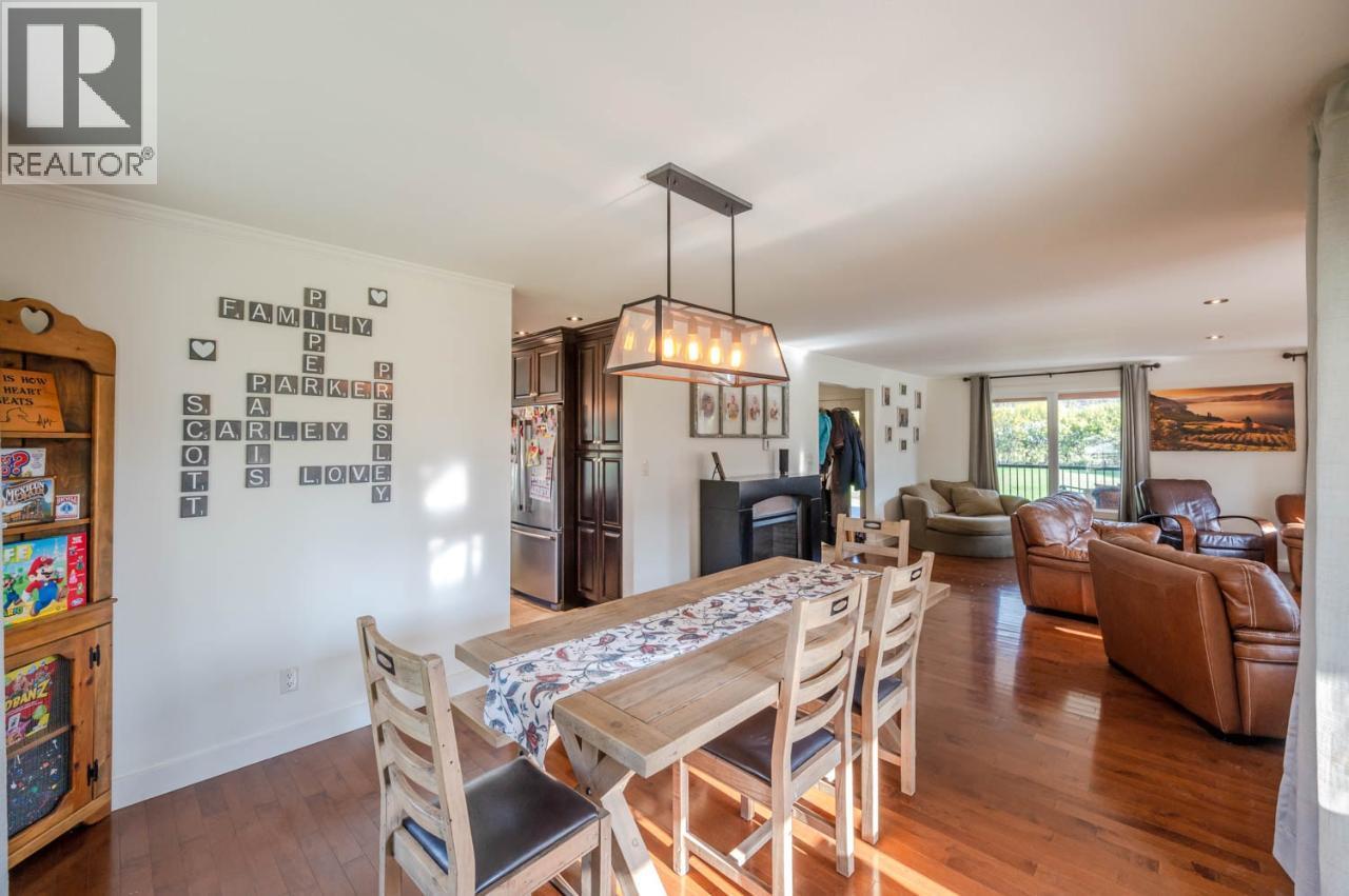 300 Jones Way Road, Oliver, British Columbia  V0H 1T5 - Photo 29 - 10384606