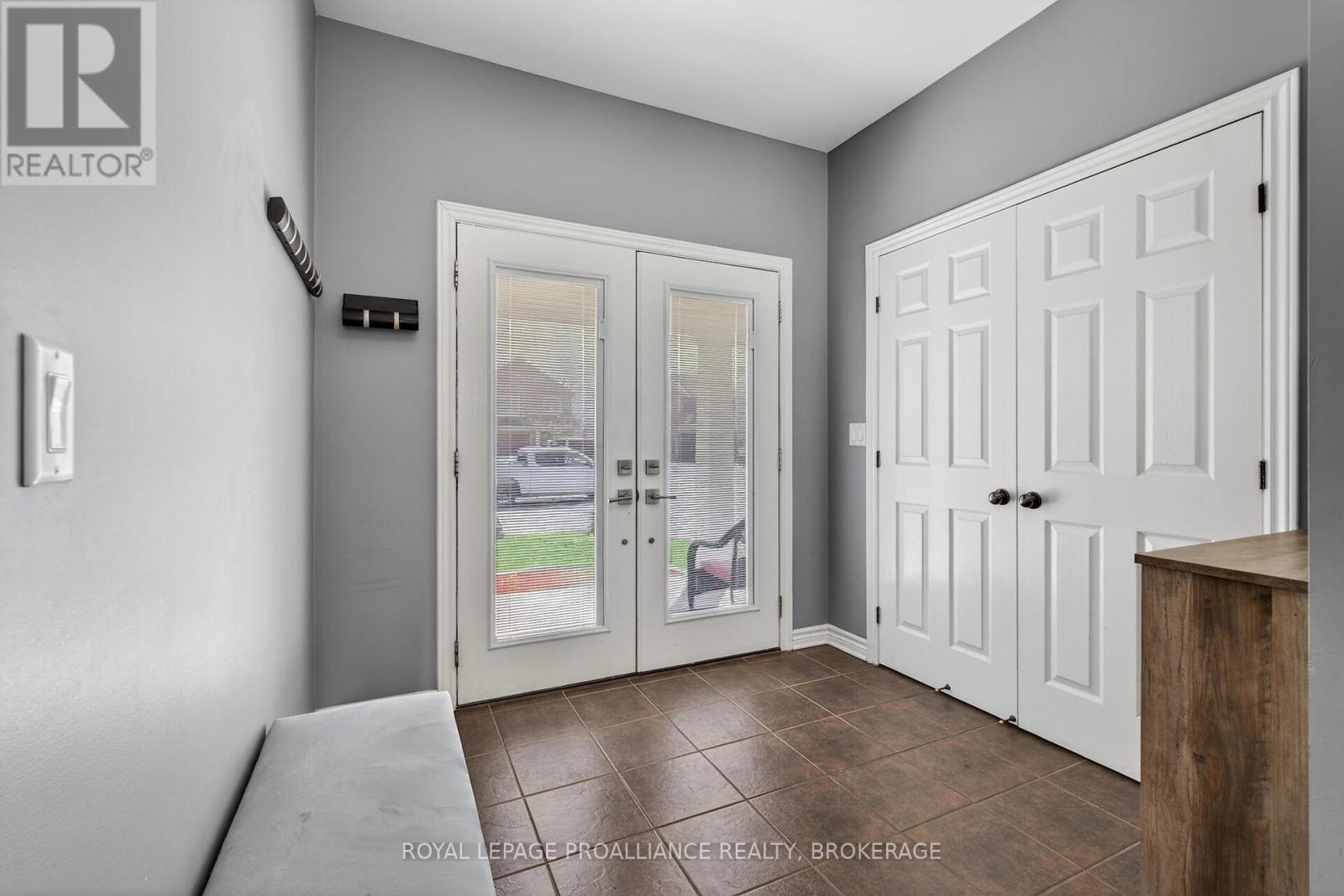 492 Cheryl Place, Kingston, Ontario  K7K 0B2 - Photo 4 - X13040176