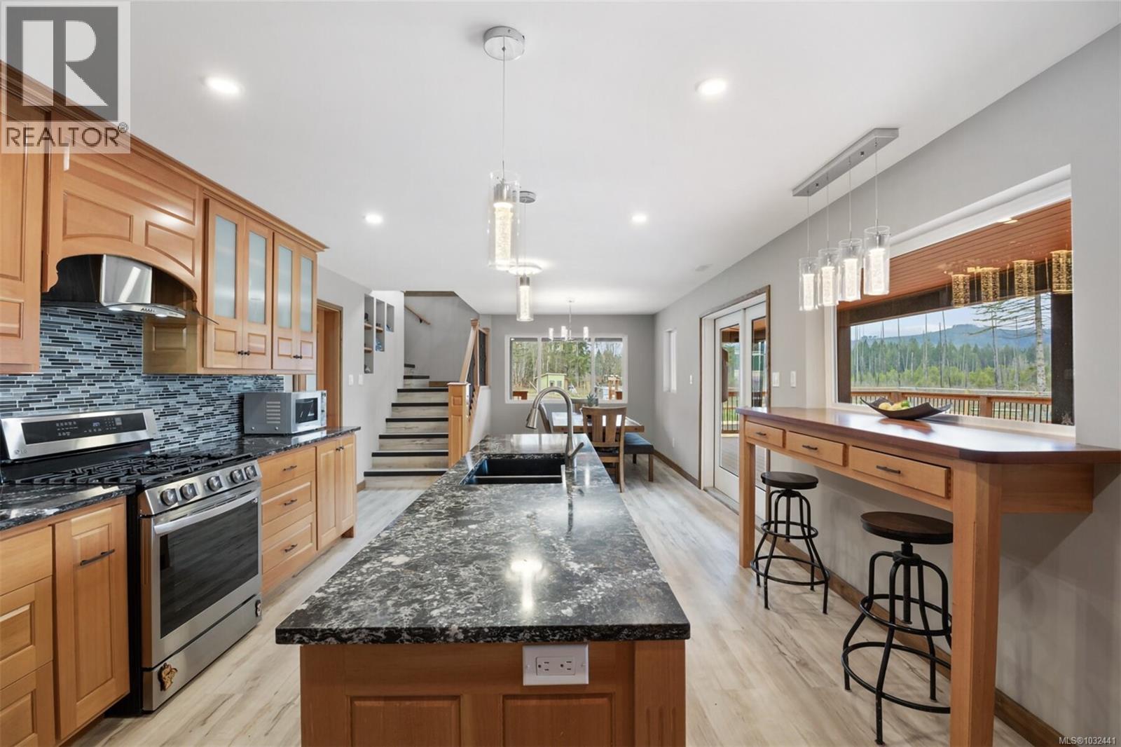 2030 Spike Rd, Merville, British Columbia  V9J 1N5 - Photo 24 - 1032441