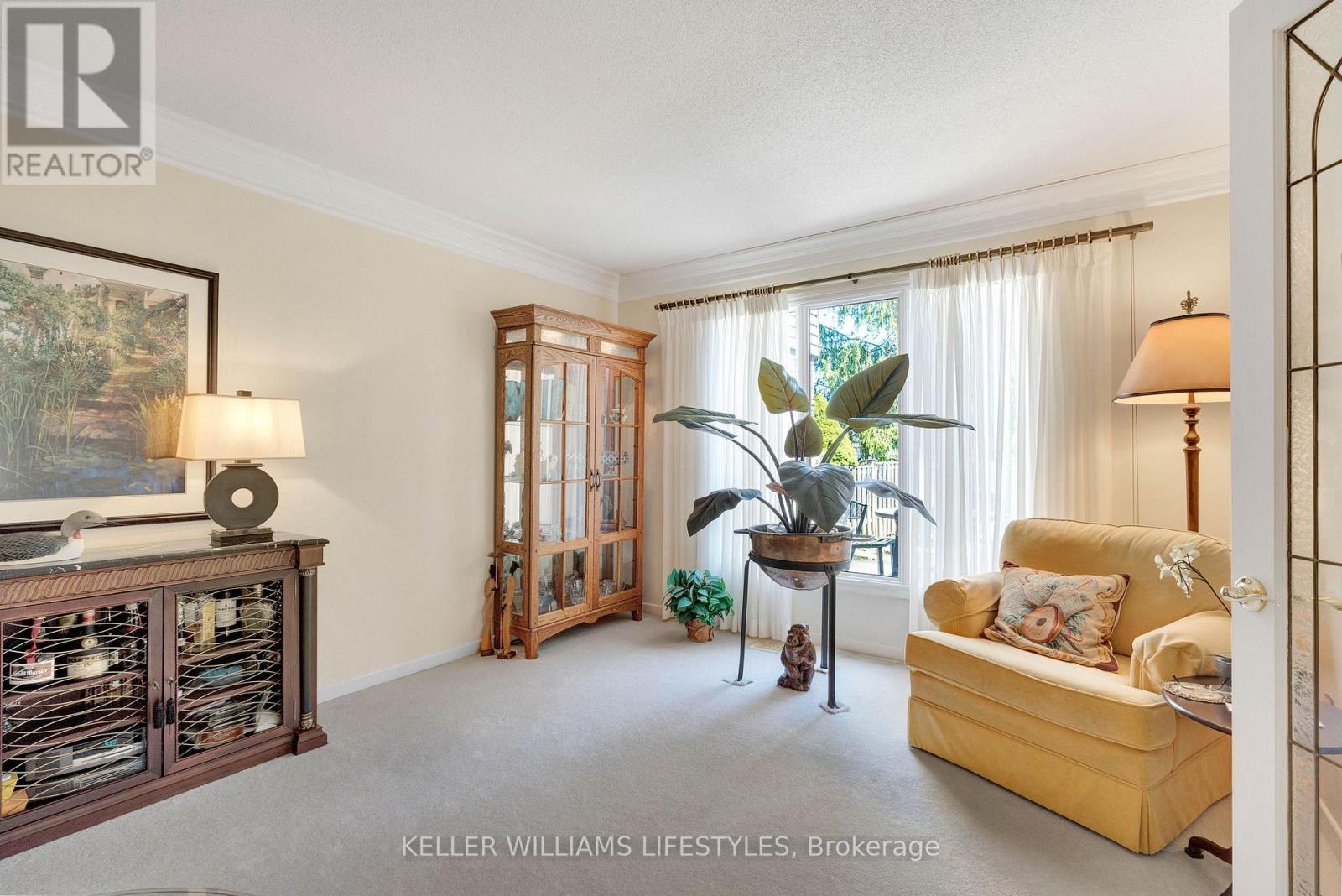 695 Woodcrest Boulevard, London South, Ontario  N6K 1P8 - Photo 5 - X13040390