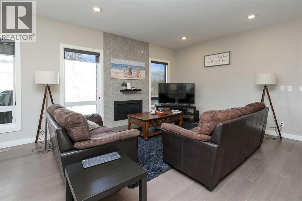 137 Coachman Way, Blackfalds, Alberta  T4M 0B4 - Photo 7 - A2304697