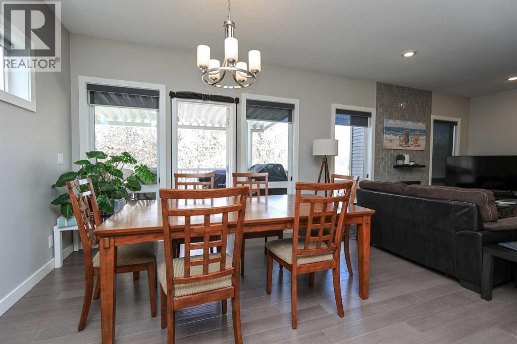 137 Coachman Way, Blackfalds, Alberta  T4M 0B4 - Photo 9 - A2304697