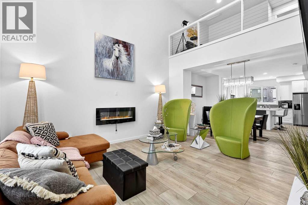 42 Heirloom Manor SE, Calgary, Alberta