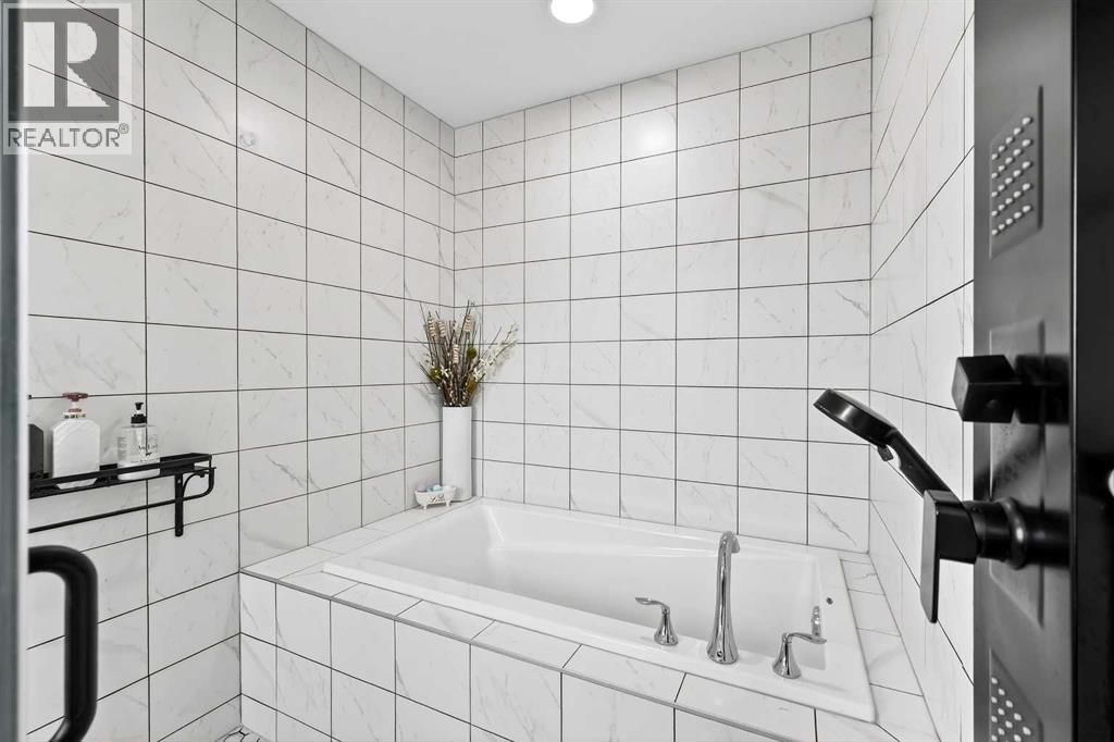 42 Heirloom Manor SE, Calgary, Alberta  T3S 0H2 - Photo 28 - A2297204