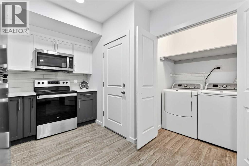 42 Heirloom Manor SE, Calgary, Alberta  T3S 0H2 - Photo 37 - A2297204