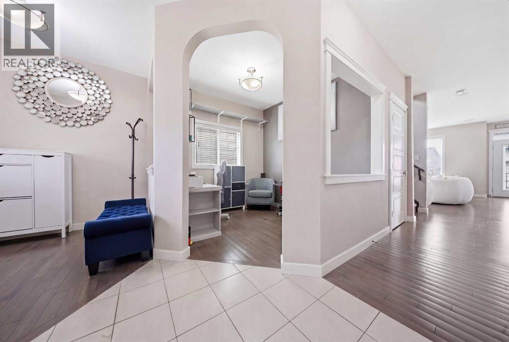 2620 Ravenslea Gardens SE, Airdrie, Alberta  T4A 0T2 - Photo 7 - A2304657