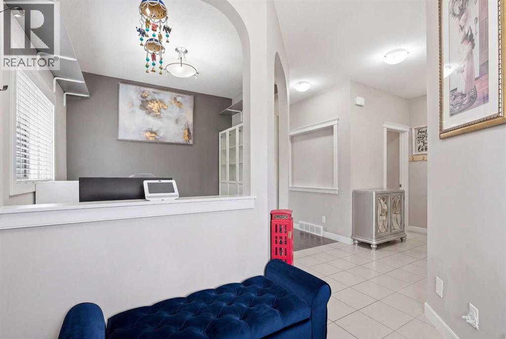 2620 Ravenslea Gardens SE, Airdrie, Alberta  T4A 0T2 - Photo 6 - A2304657