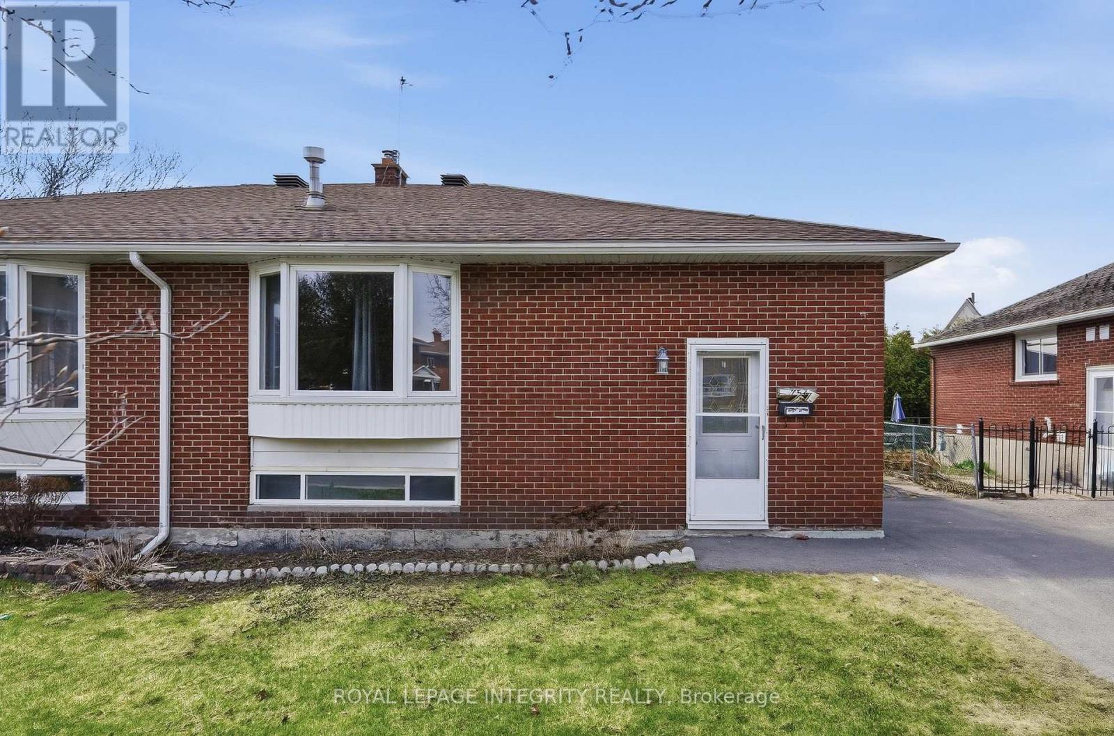 754 CUMMINGS AVENUE, Ottawa, Ontario