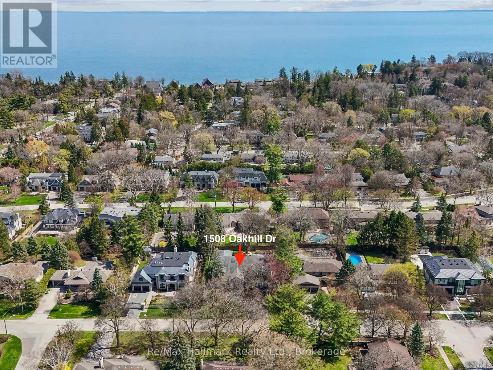 1508 Oakhill Drive, Oakville, Ontario  L6J 1Y5 - Photo 2 - W13040216