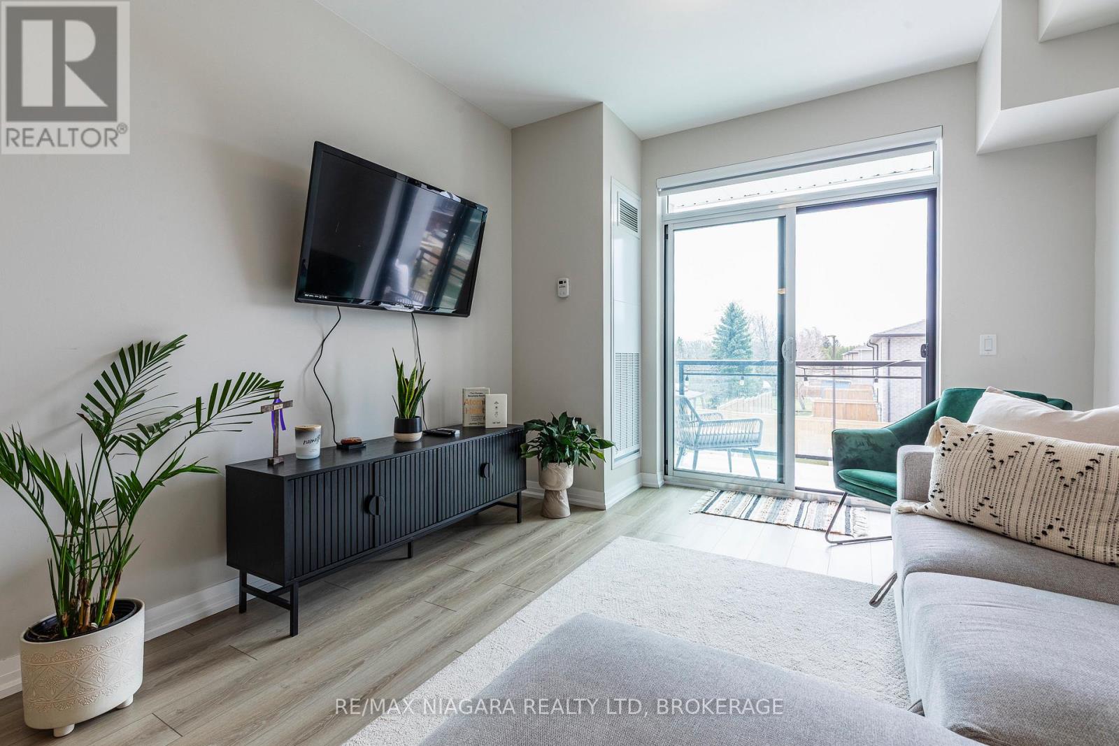 208 - 120 Springvalley Crescent, Hamilton, Ontario  L9C 0G2 - Photo 12 - X13040308