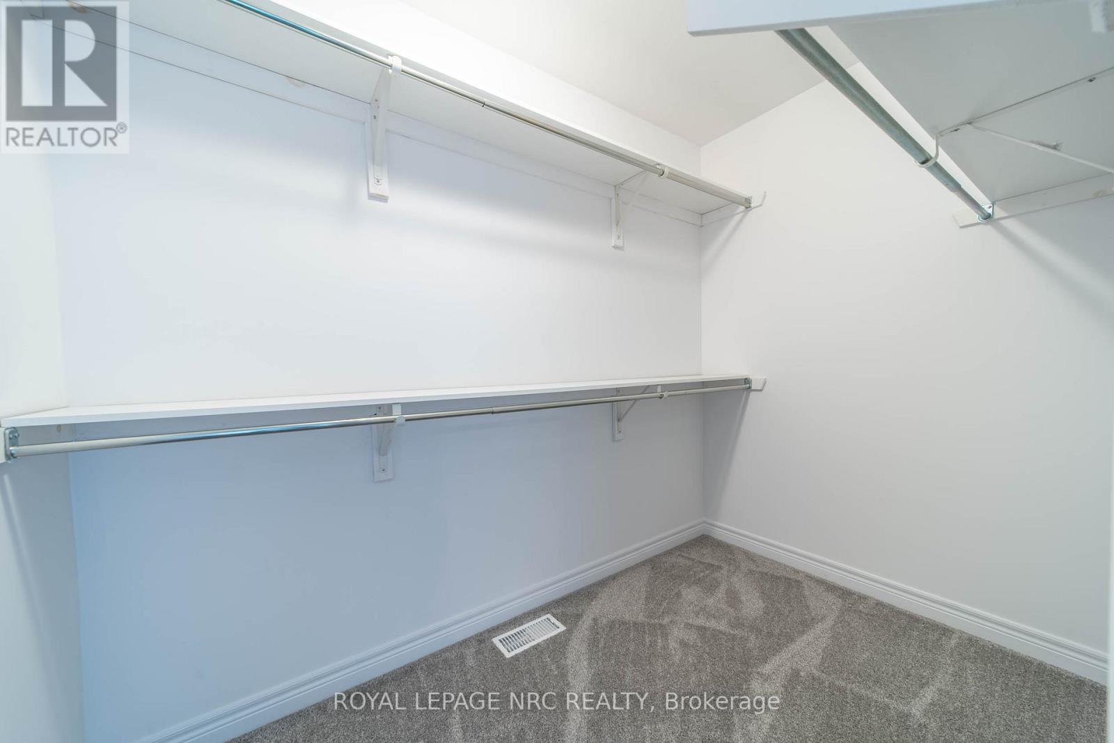 1 Sparkle Drive, Thorold, Ontario  L0S 1A0 - Photo 24 - X13040322