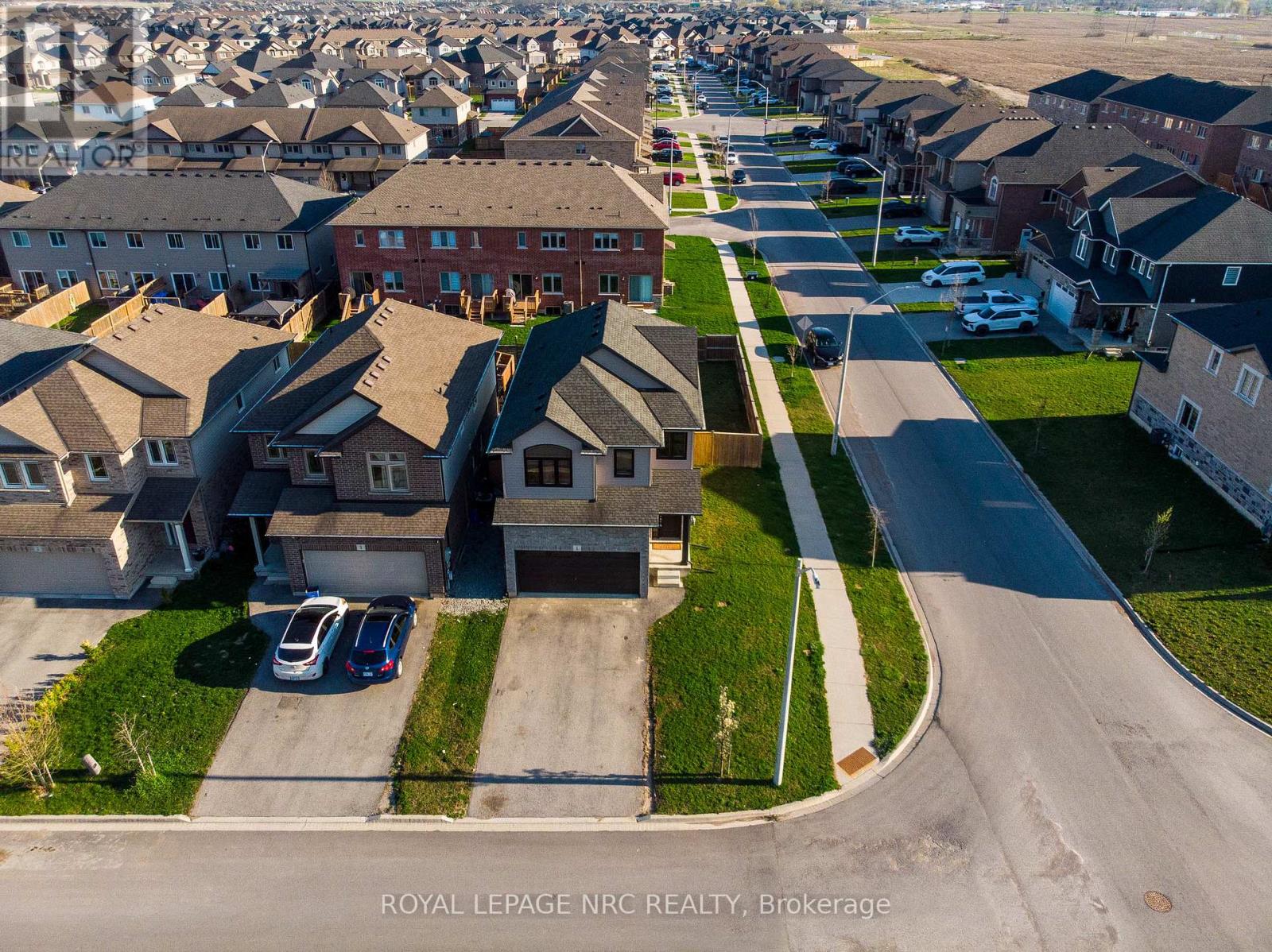 1 Sparkle Drive, Thorold, Ontario  L0S 1A0 - Photo 3 - X13040322