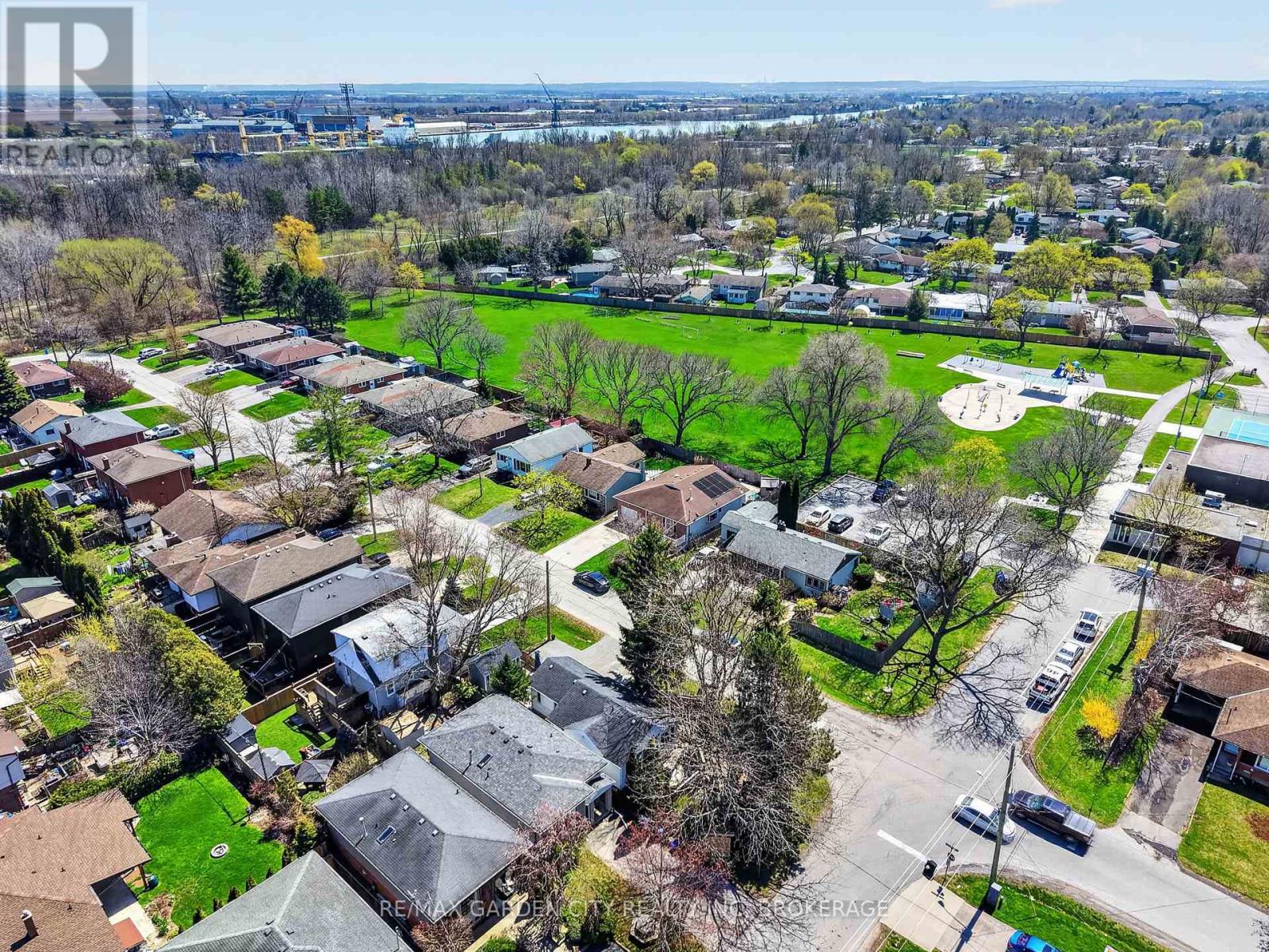 24 Bogart Street, St. Catharines, Ontario  L2M 1E6 - Photo 34 - X13040394