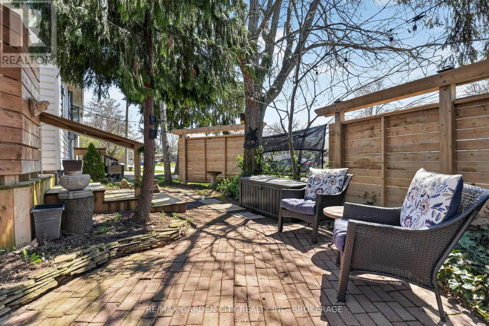 24 Bogart Street, St. Catharines, Ontario  L2M 1E6 - Photo 38 - X13040394