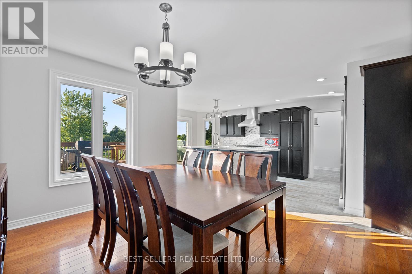 14 Pioneer Ridge Court, Essa, Ontario  L0L 1N0 - Photo 15 - N12613812