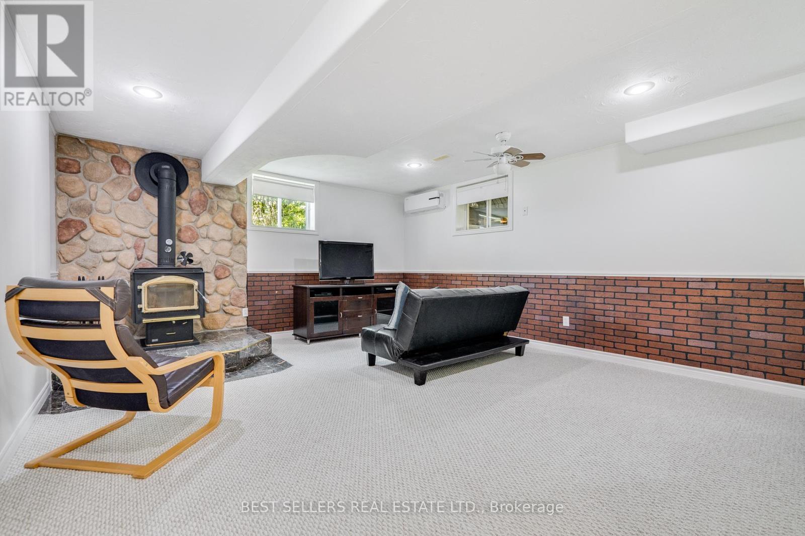 14 Pioneer Ridge Court, Essa, Ontario  L0L 1N0 - Photo 29 - N12613812