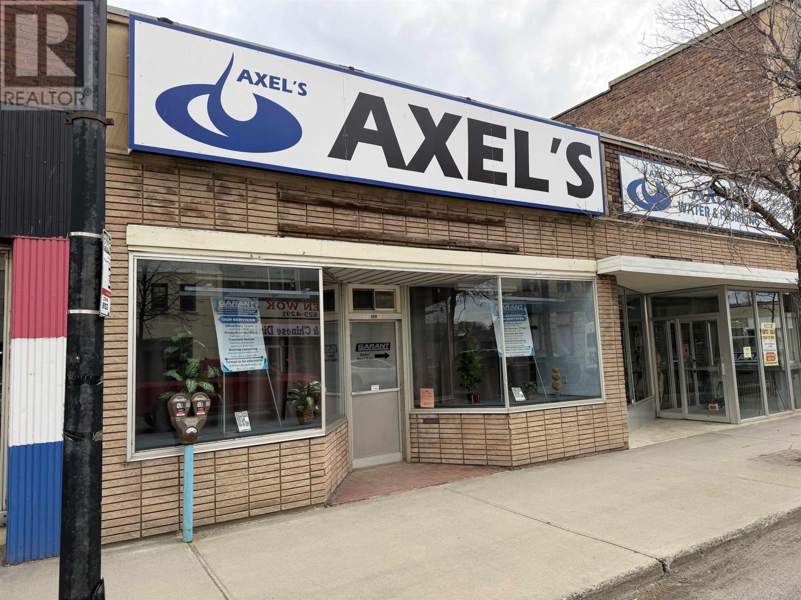 109 May ST S, Thunder Bay, Ontario