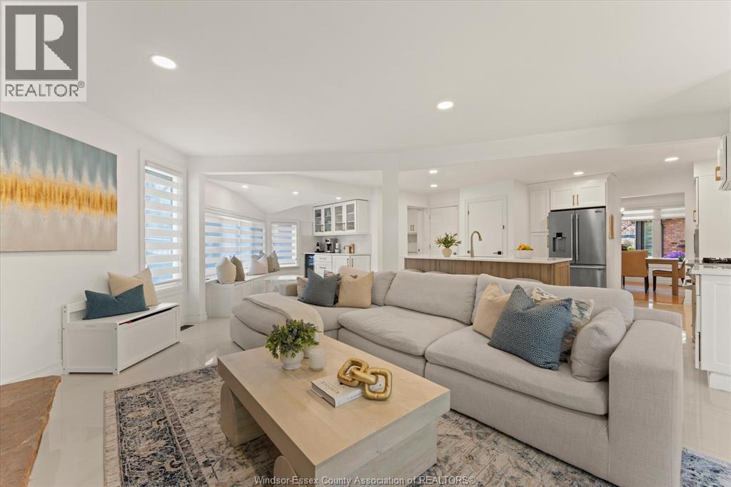 3480 Ouellette, Windsor, Ontario  N9E 3L9 - Photo 10 - 26009126