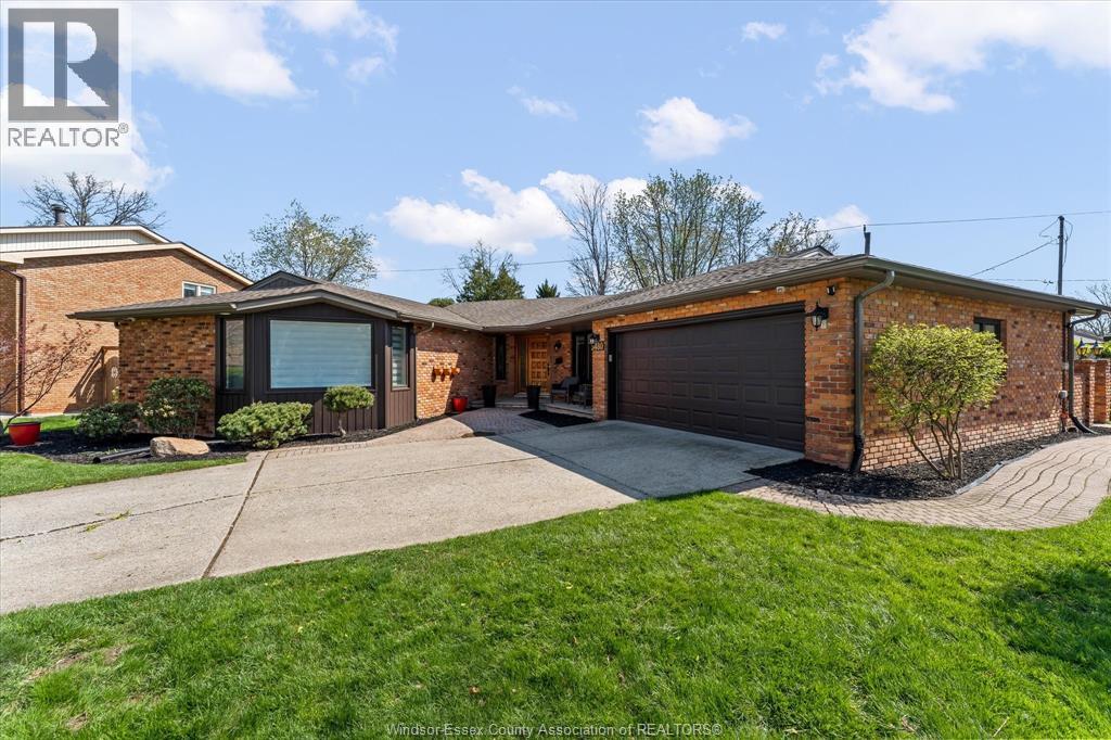 3480 Ouellette, Windsor, Ontario  N9E 3L9 - Photo 2 - 26009126