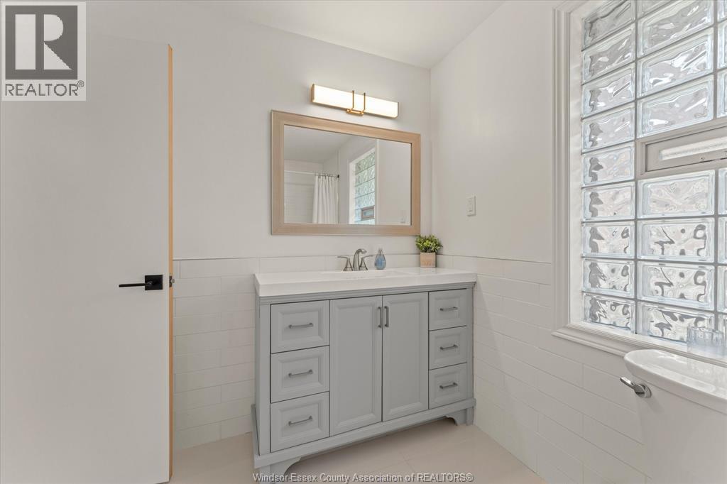 3480 Ouellette, Windsor, Ontario  N9E 3L9 - Photo 23 - 26009126