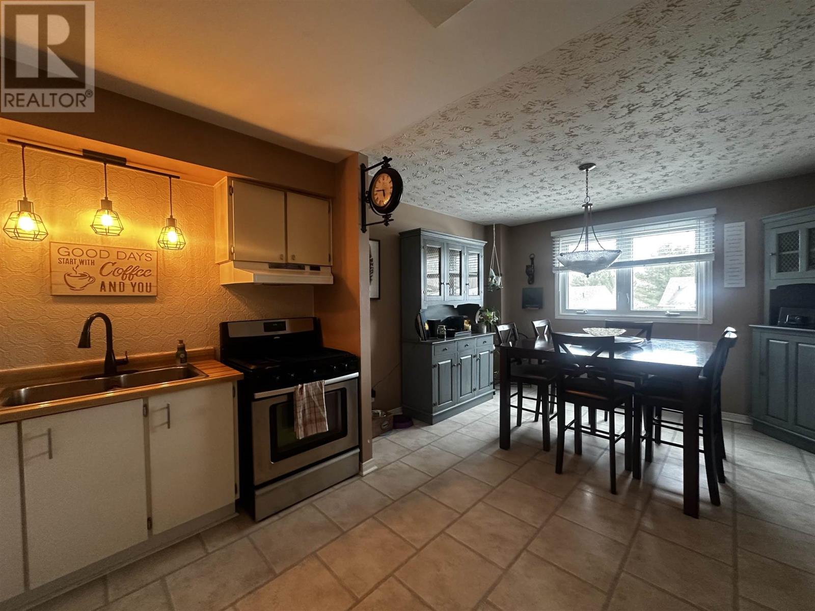 59 Farrell Cres, Elliot Lake, Ontario  P5A 3N5 - Photo 5 - SM260674