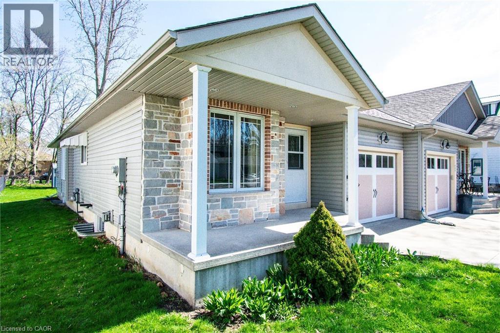 145 Fairview Avenue E, Dunnville, Ontario  N1A 1B2 - Photo 2 - 40823718