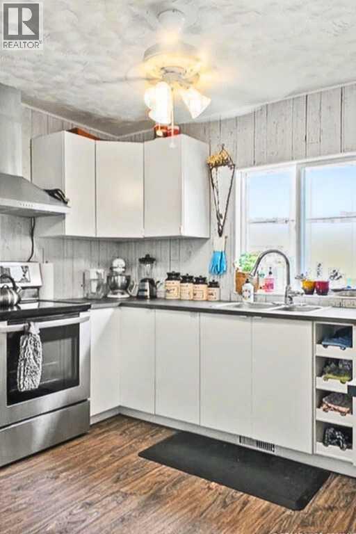 10132 106 Avenue, Grande Prairie, Alberta  T8V 1J8 - Photo 2 - A2289403