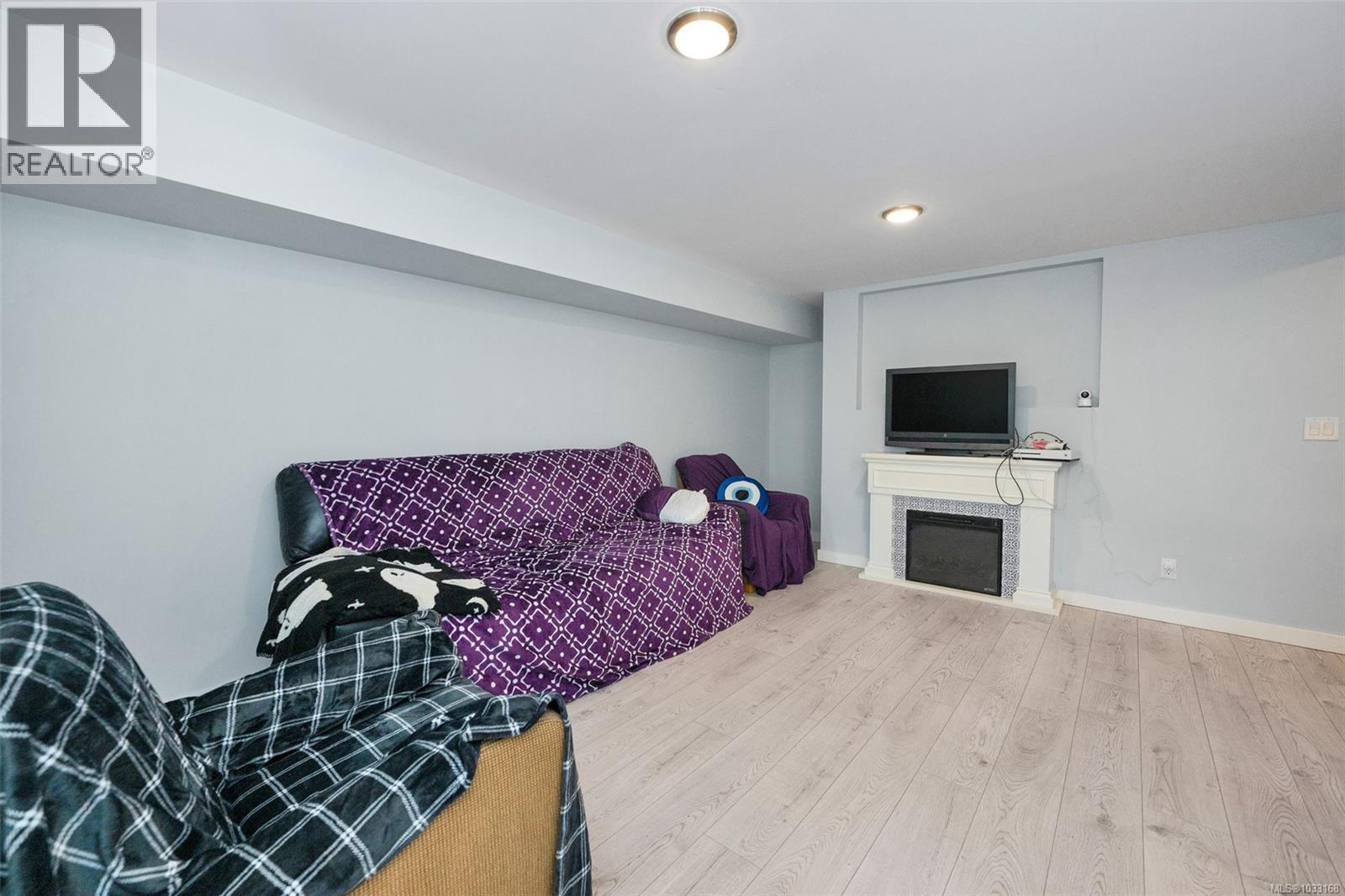 7356 Wallace Dr, Central Saanich, British Columbia  V8M 1S9 - Photo 40 - 1033168