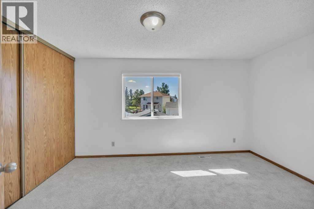 67 Martinwood Road Ne, Calgary, Alberta  T3J 3G7 - Photo 19 - A2297198