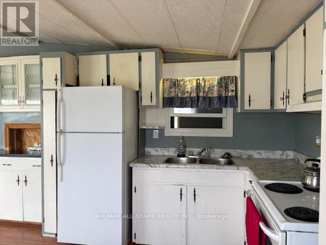 12 Stephen Court, Kawartha Lakes, Ontario  K0M 1L0 - Photo 8 - X13040198