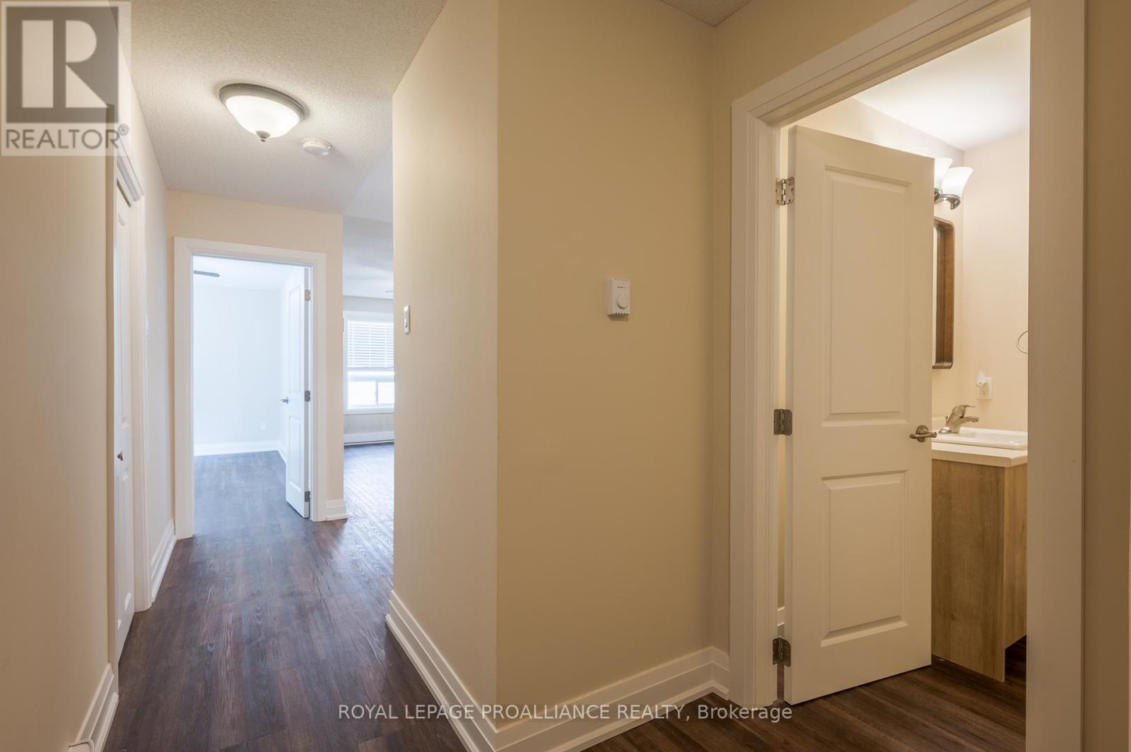 212 - 26 Spencer Street E, Cobourg, Ontario  K9A 1C2 - Photo 6 - X13040424