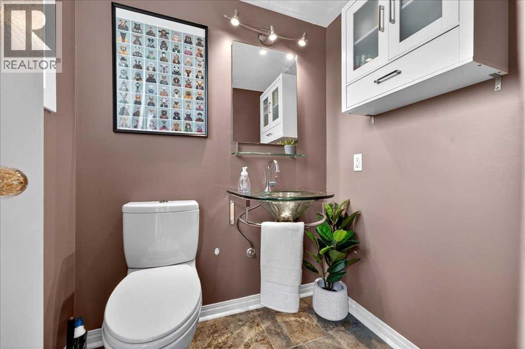 611 Lake Linnet Crescent SE, Calgary, Alberta  T2J 2J3 - Photo 20 - A2303802