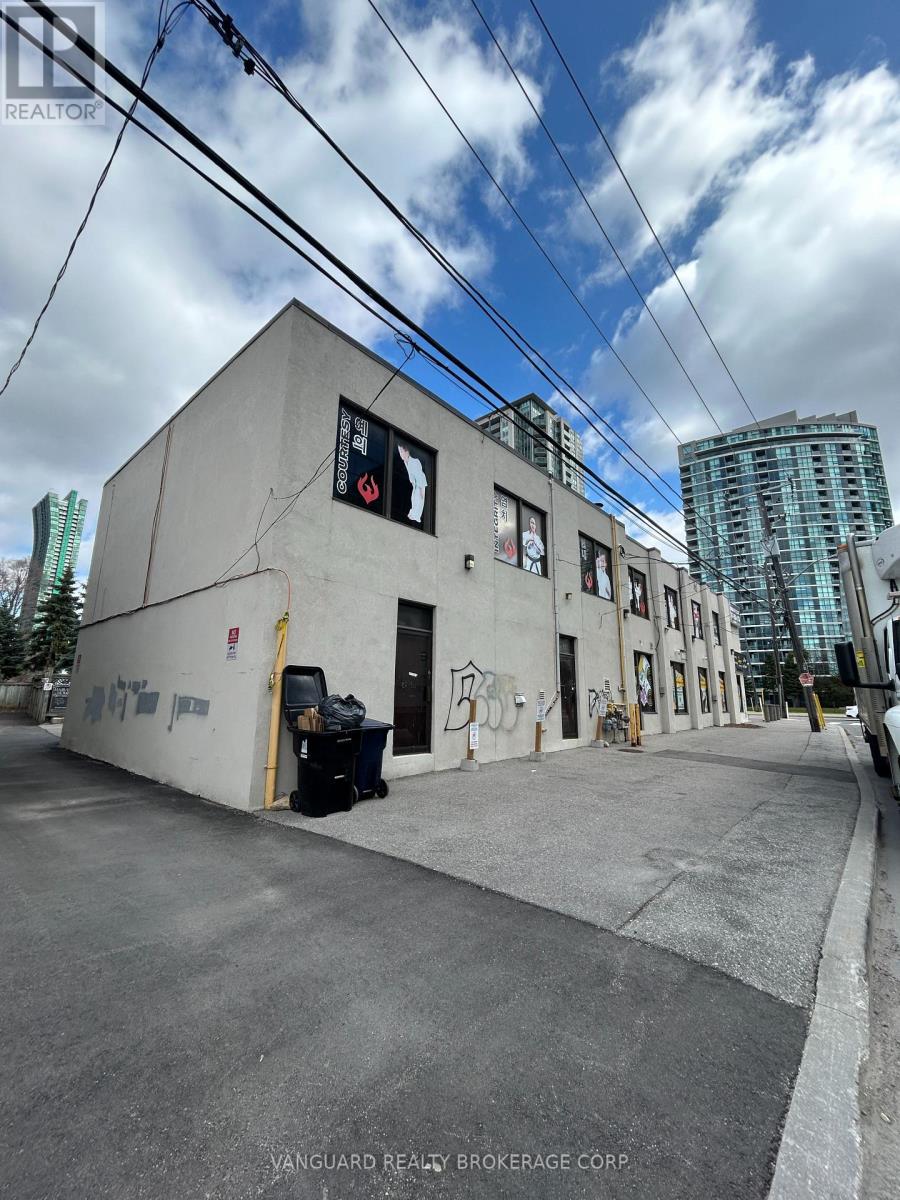 Suite 100 - 4578 Yonge Street, Toronto, Ontario  M2N 5L7 - Photo 2 - C13040392