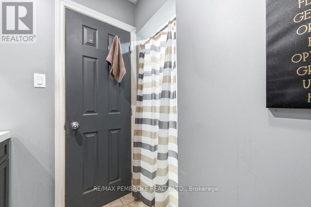 A - 2551 Petawawa Boulevard, Petawawa, Ontario  K8H 1Y6 - Photo 6 - X13040348