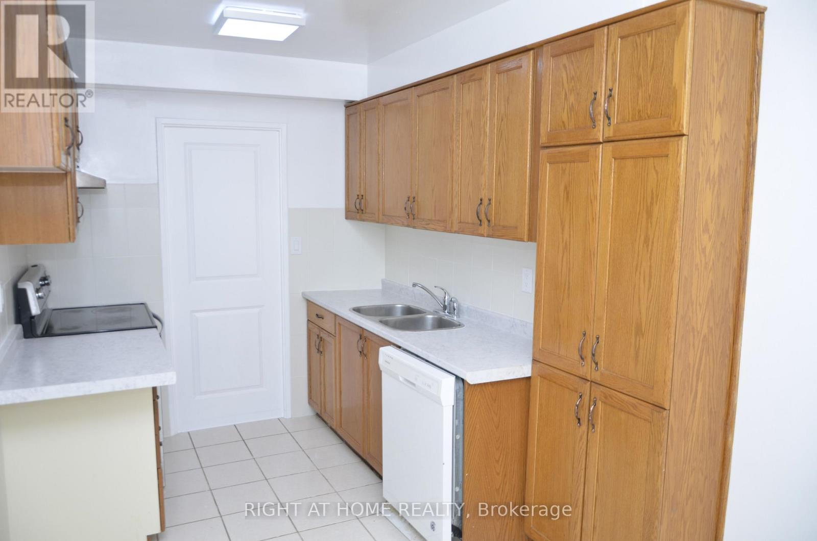 505 - 20 Gilder Drive, Toronto, Ontario  M1K 5E1 - Photo 3 - E13040210