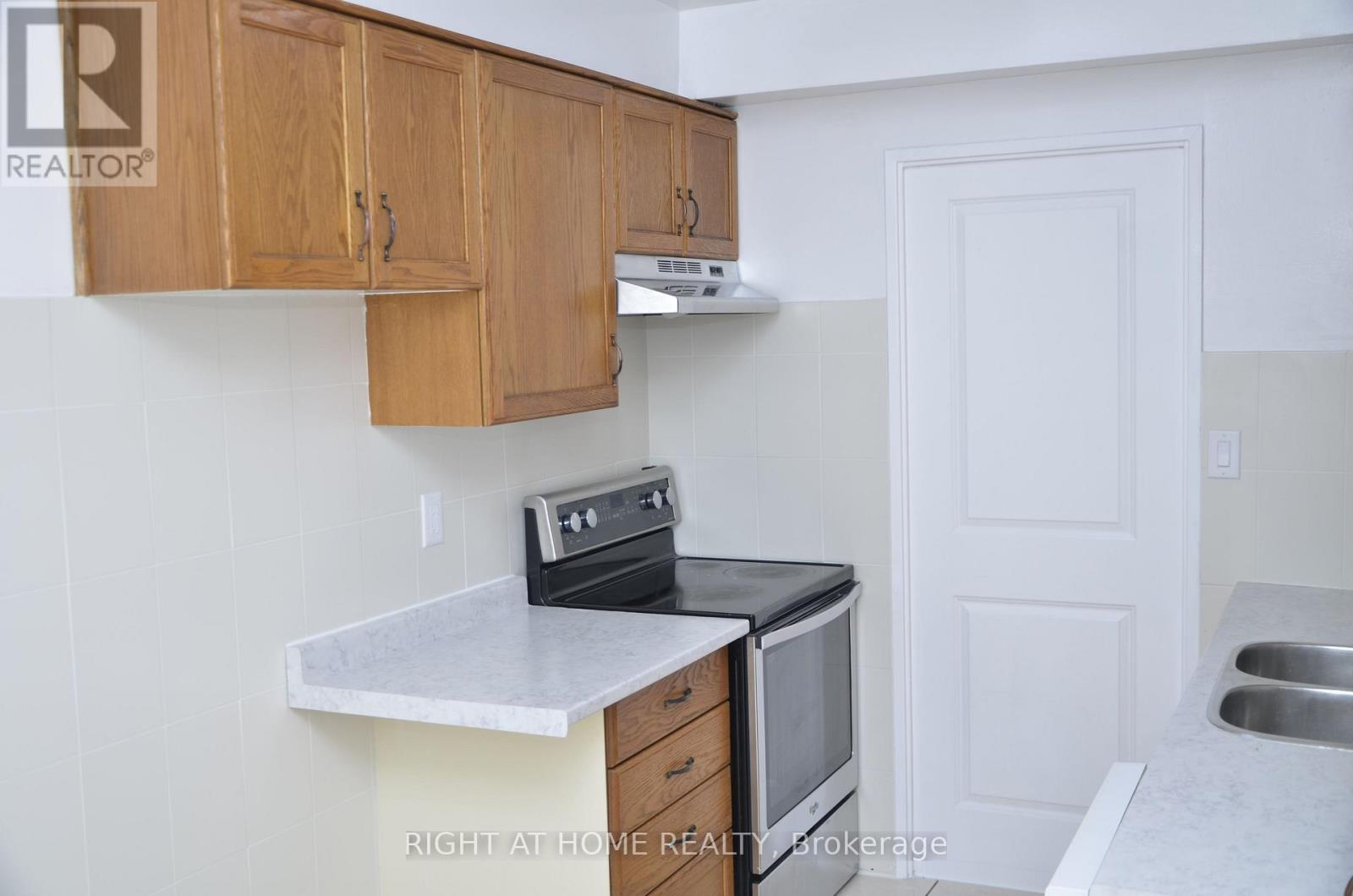 505 - 20 Gilder Drive, Toronto, Ontario  M1K 5E1 - Photo 2 - E13040210