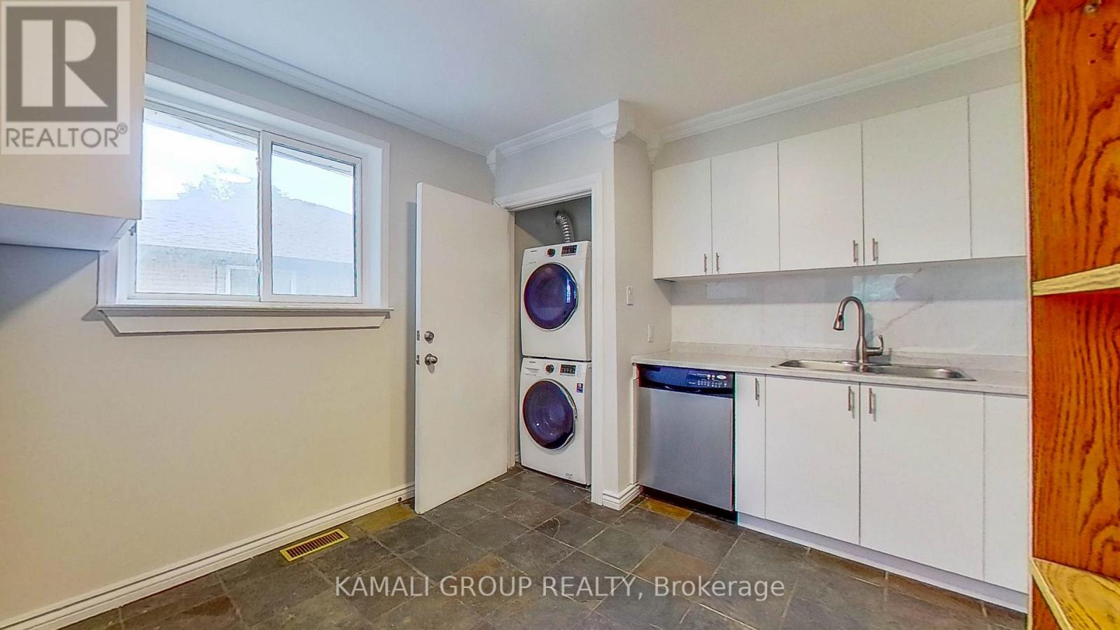 Main - 140 Cherrywood Drive, Newmarket, Ontario  L3Y 2X7 - Photo 6 - N13040278