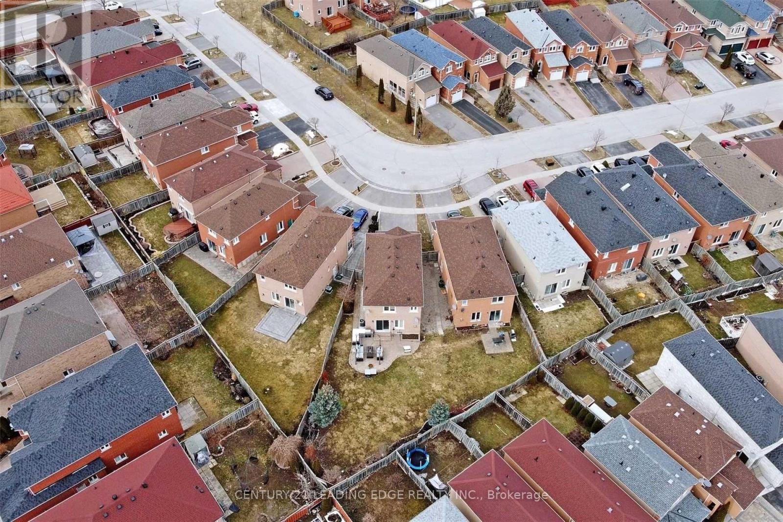 19 Connery Crescent, Markham, Ontario  L3S 4E5 - Photo 2 - N13040344