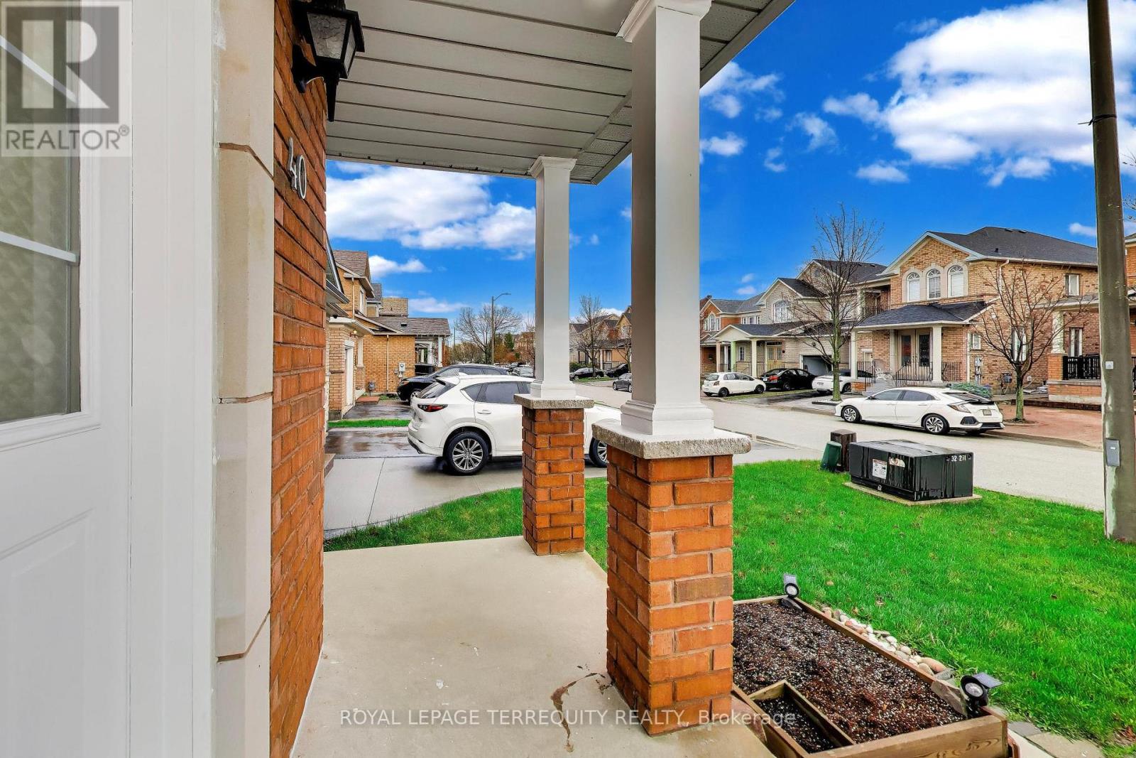 40 Teal Crescent, Vaughan, Ontario  L4H 2V5 - Photo 4 - N13040418