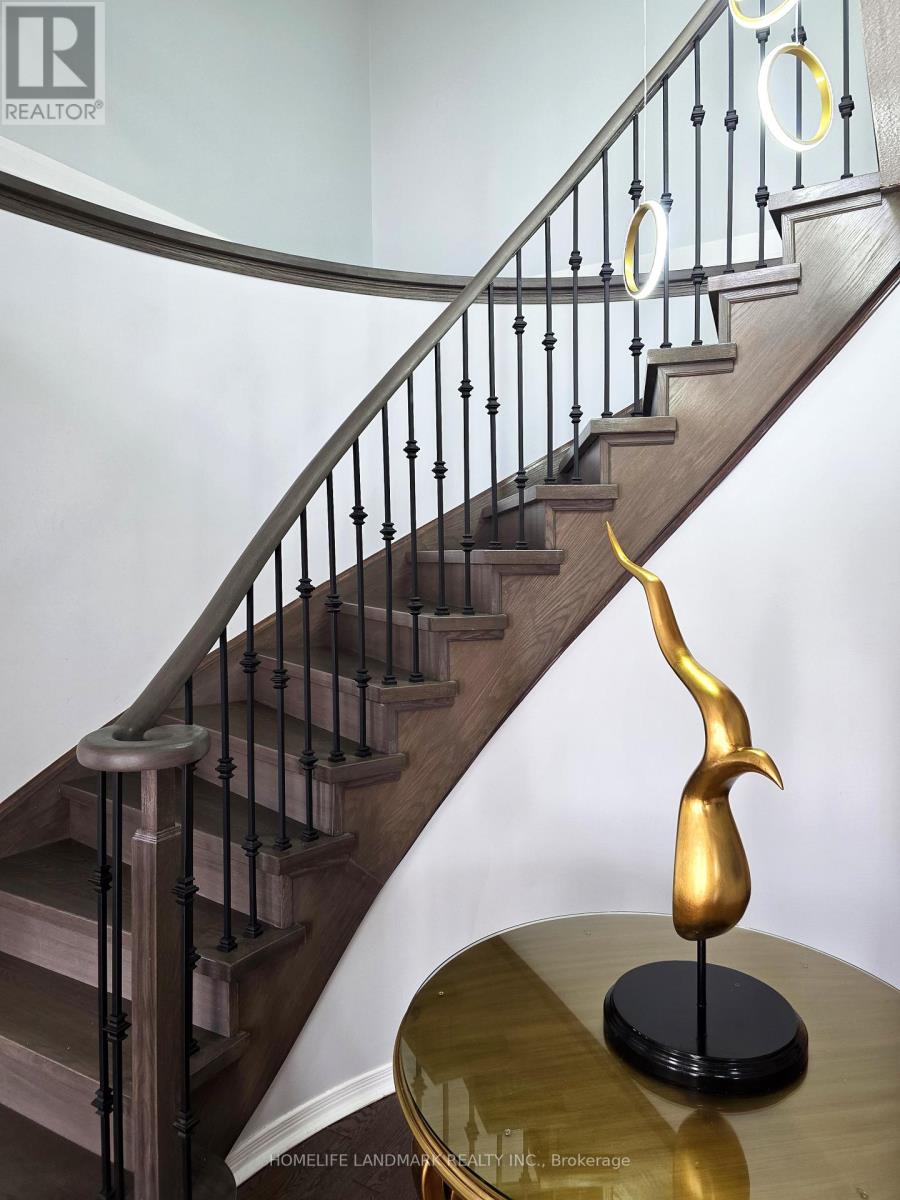 48 Fanshawe Drive, Richmond Hill, Ontario  L4B 1P5 - Photo 8 - N13040464